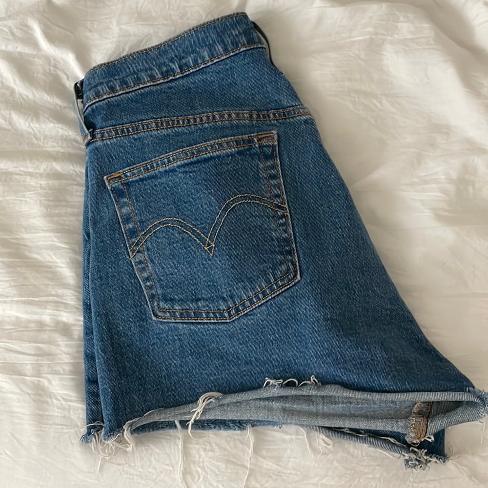 High Waisted 501 Levi Jean Shorts